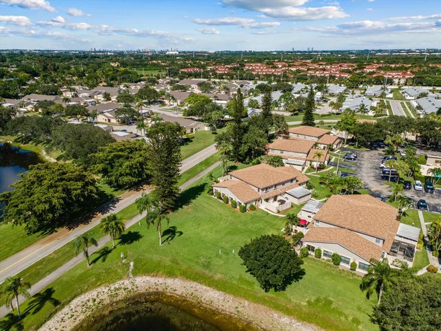 4451 Willow Pond Road B, West Palm Beach, FL 33417