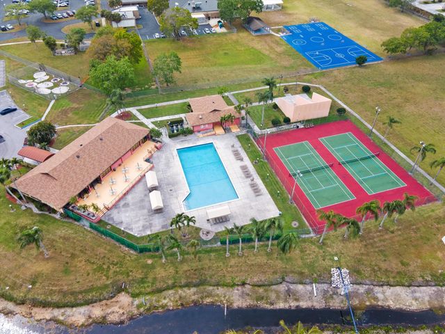 4451 Willow Pond Road B, West Palm Beach, FL 33417