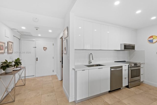 161 Crandon Blvd 317, Key Biscayne, FL 33149