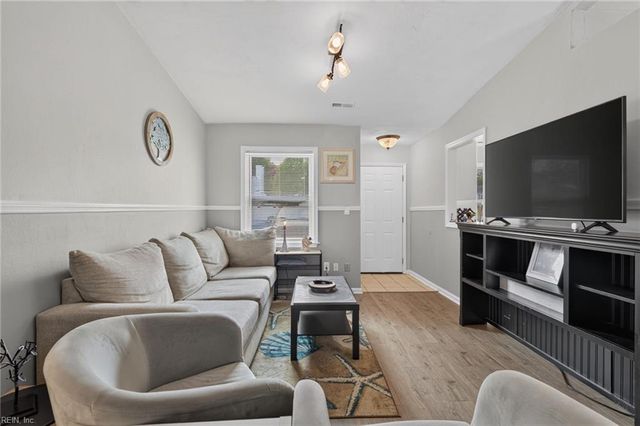 5124 Condor ST, Virginia Beach, VA 23462