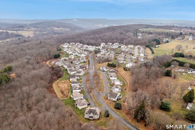 9 Pear Orchard Road 9, Portland, CT 06480