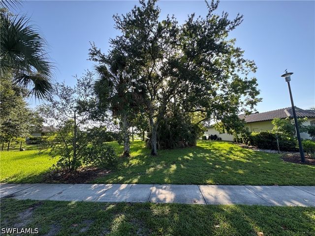 2990 Orange Grove TRL, Naples, FL 34120
