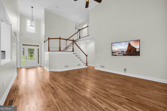 1051 Lane Creek Way, Bishop, GA 30621