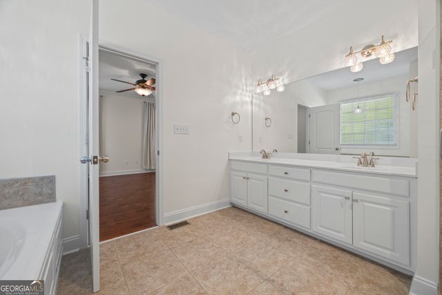 1051 Lane Creek Way, Bishop, GA 30621