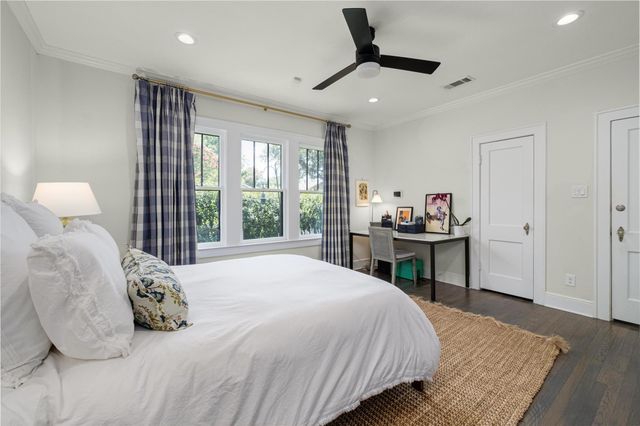 2101 Newfield LN, Austin, TX 78703