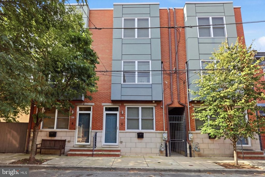 2138 KATER, PHILADELPHIA, PA 19146 — photo 2