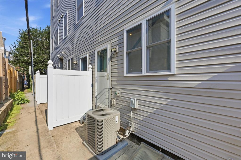 2138 KATER, PHILADELPHIA, PA 19146 — photo 5