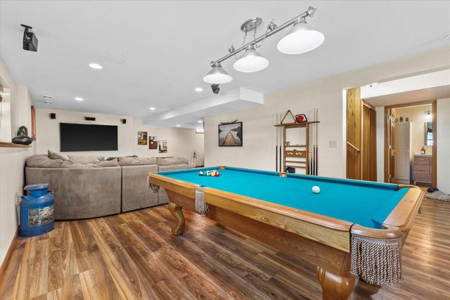 1823 Deer Path, Waukesha, WI 53189