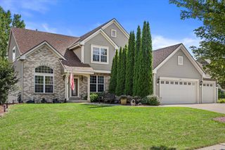 1823 Deer Path, Waukesha, WI 53189