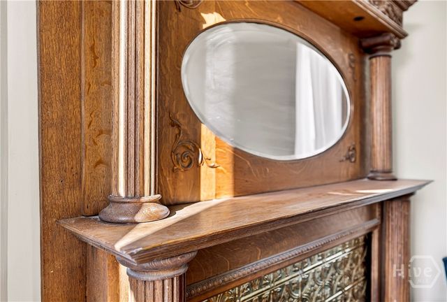 513 E Henry Street, Savannah, GA 31401