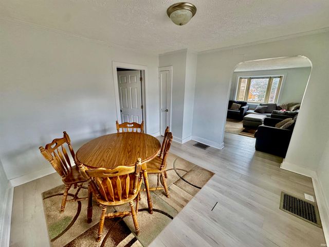 1105 N Woodburn Avenue, Bloomington, IN 47404