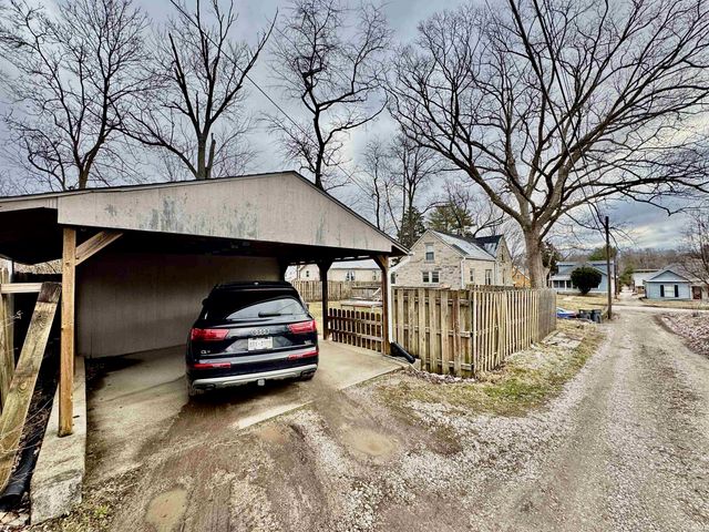 1105 N Woodburn Avenue, Bloomington, IN 47404