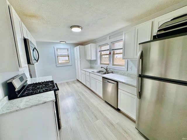 1105 N Woodburn Avenue, Bloomington, IN 47404