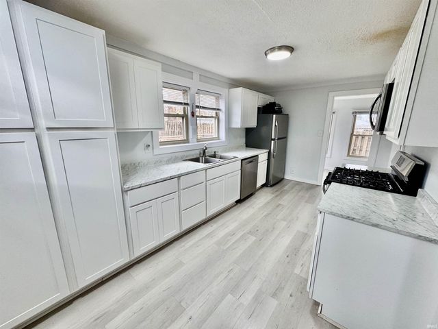 1105 N Woodburn Avenue, Bloomington, IN 47404