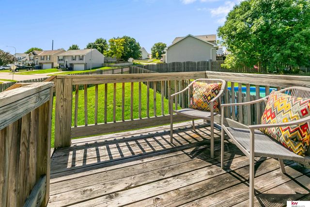 2202 N 166 Street, Omaha, NE 68116