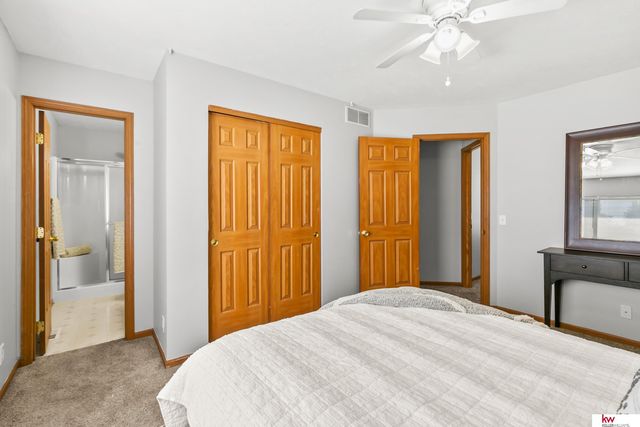 2202 N 166 Street, Omaha, NE 68116