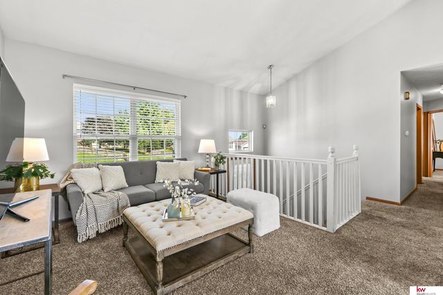 2202 N 166 Street, Omaha, NE 68116