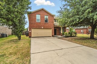 109 Castle DR, Hutto, TX 78634