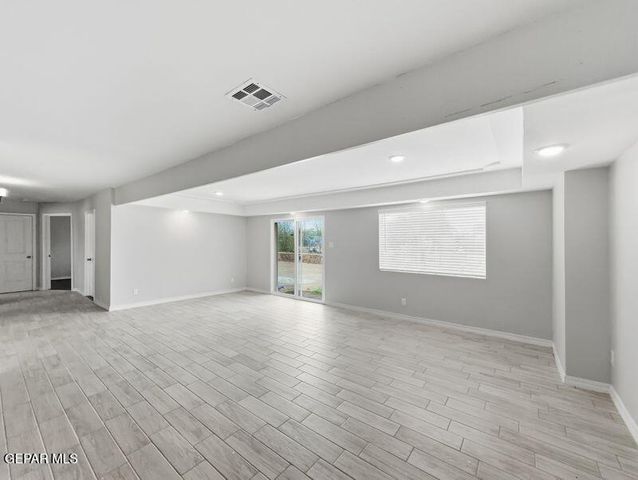 565 GALLAGHER Street, El Paso, TX 79915