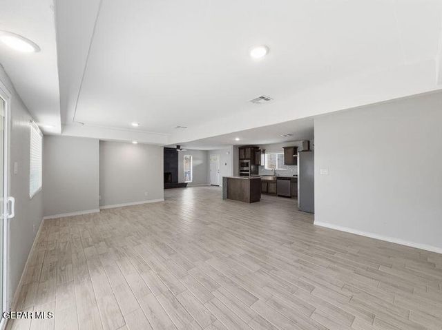 565 GALLAGHER Street, El Paso, TX 79915