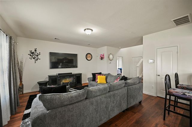 4827 Monarch Falls Lane, Richmond, TX 77469