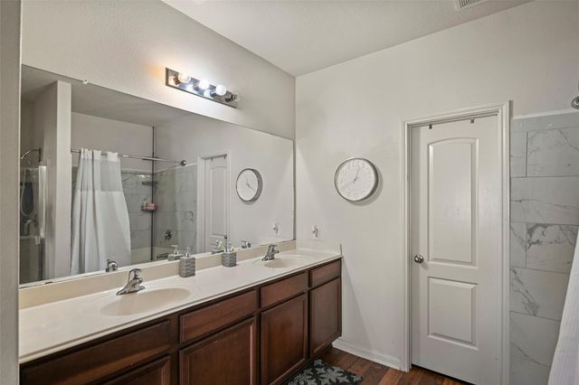 4827 Monarch Falls Lane, Richmond, TX 77469