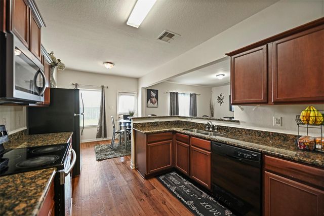 4827 Monarch Falls Lane, Richmond, TX 77469