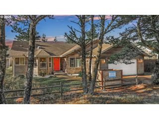34320 CAPE KIWANDA Dr, Pacific City, OR 97135