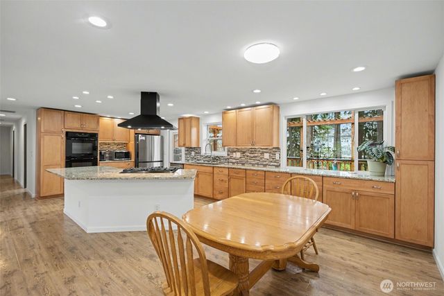 19026 63rd Street E, Lake Tapps, WA 98391