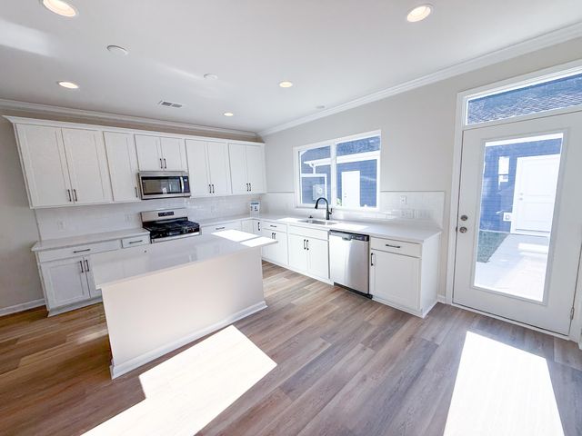 767 Blueway Avenue, Summerville, SC 29486