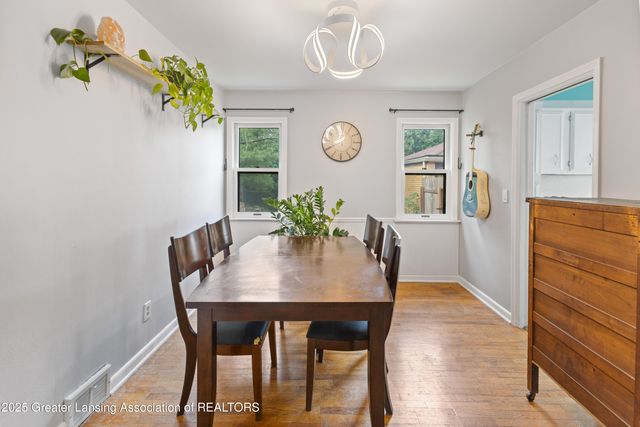 1313 S Genesee Drive, Lansing, MI 48915