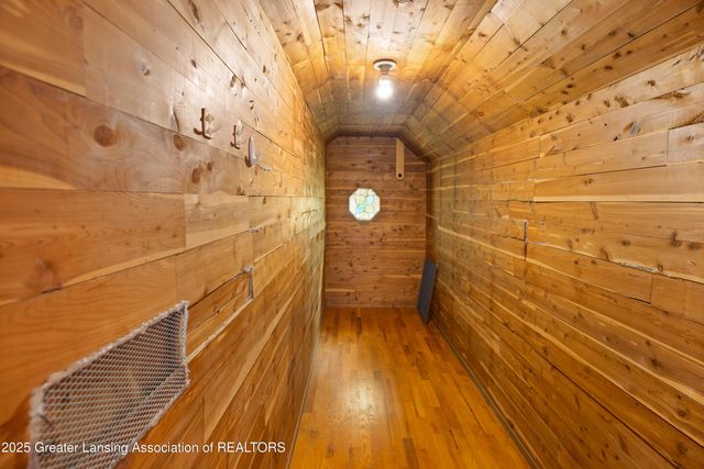 1313 S Genesee Drive, Lansing, MI 48915