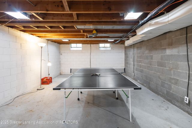 1313 S Genesee Drive, Lansing, MI 48915