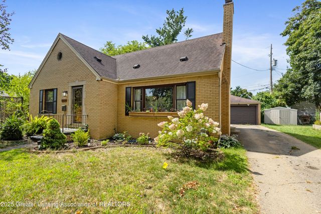 1313 S Genesee Drive, Lansing, MI 48915