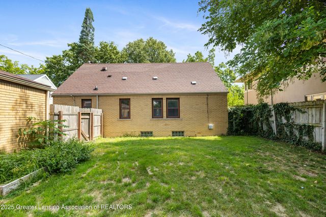 1313 S Genesee Drive, Lansing, MI 48915