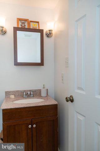 5317 MACWOOD DR, Woodbridge, VA 22193