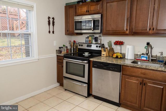 5317 MACWOOD DR, Woodbridge, VA 22193