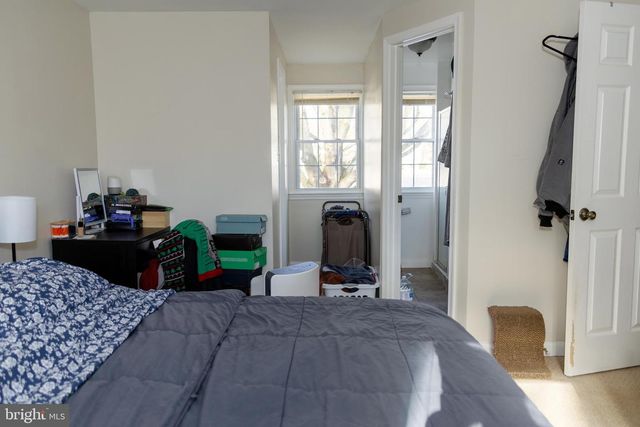 5317 MACWOOD DR, Woodbridge, VA 22193