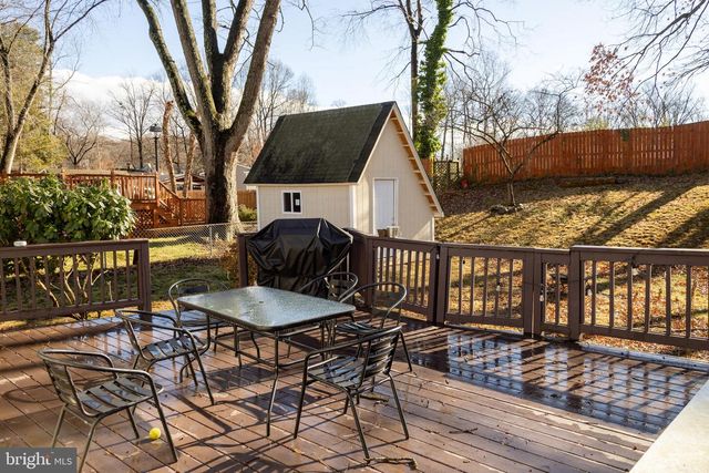 5317 MACWOOD DR, Woodbridge, VA 22193