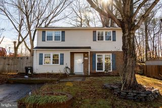 5317 MACWOOD DR, Woodbridge, VA 22193