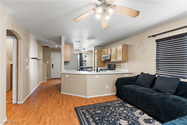 10353 Midseason Mist Street, Las Vegas, NV 89183