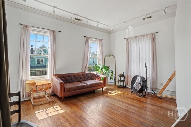 122 E 36th Street, Savannah, GA 31401