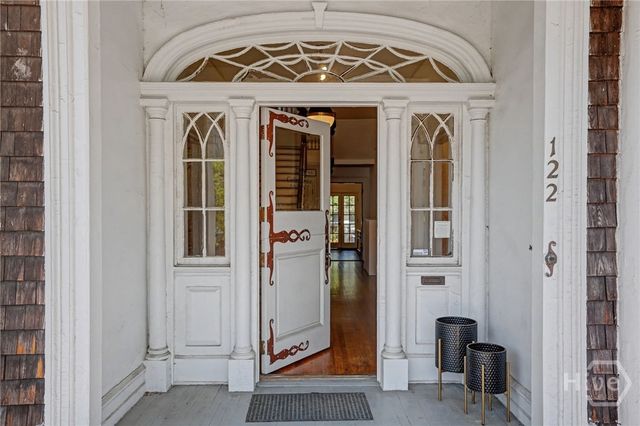 122 E 36th Street, Savannah, GA 31401