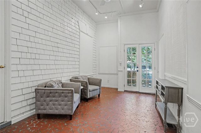 122 E 36th Street, Savannah, GA 31401