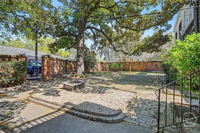 122 E 36th Street, Savannah, GA 31401