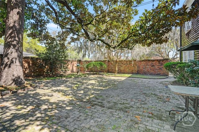 122 E 36th Street, Savannah, GA 31401