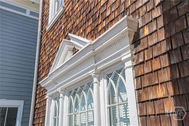 122 E 36th Street, Savannah, GA 31401