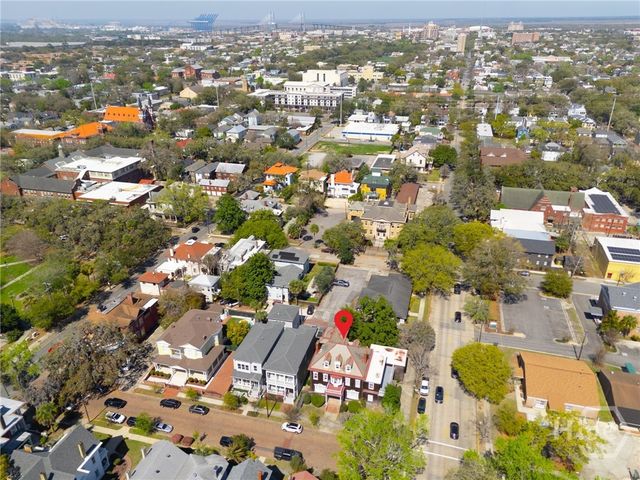 122 E 36th Street, Savannah, GA 31401