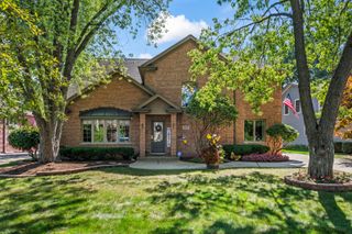 429 W KENILWORTH Avenue, Palatine, IL 60067