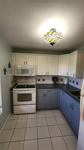 5750 NW 64th Avenue 208, Tamarac, FL 33319